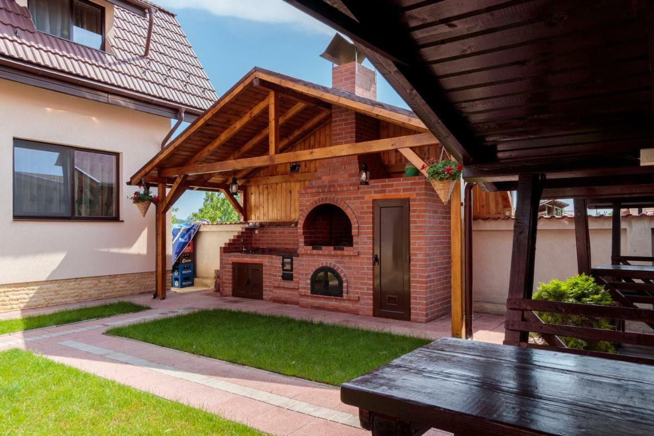 Pensiunea Arthur Ramnicu Valcea Exterior foto